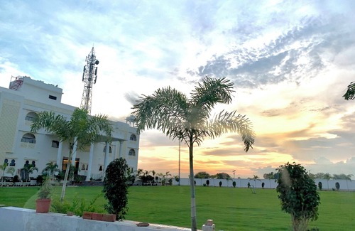 Dahod Hotel | Avantika Resort Dahod