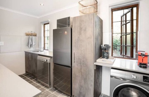 Stellenbosch Apartment | Avemore Orchard Apartment - amazing views where R&R is the name of the day.