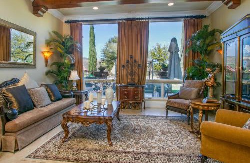 Murrieta House | Avenida De Arboles Oasis
