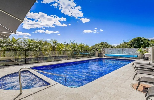 Avoca Beach Apartment | AVOCA PALMS #18 | Resort complex, close to beach | Accom Holidays
