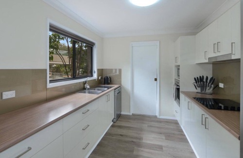 Avoca Beach House | Avoca Ridge 1 - Short Stroll to the Beach