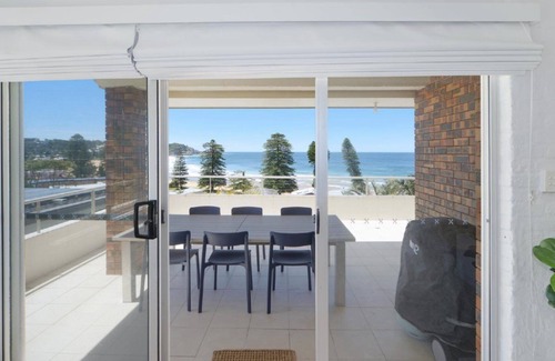 Avoca Beach House | Avoca View - Apartment With Fabulous Views