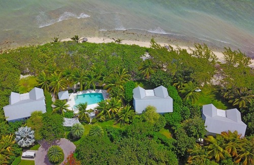 West Bay House | Avocado Cottage by Grand Cayman Villas & Condos