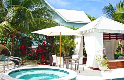 West Bay House | Avocado Cottage by Grand Cayman Villas & Condos