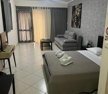 Markopoulon Apartment | AVR Airport Deluxe Suites 4 AIRPORT FREE SHUTLE