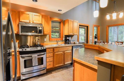 Glacier House | Avventura Chalet