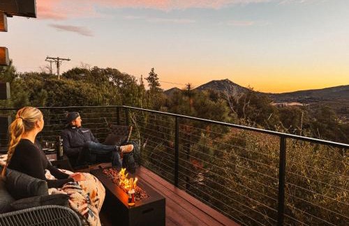 Julian House | Award-winning A-frame Chalet W Cedar Tub & Views