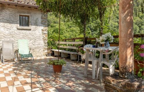 Pulicciano Apartment | Awesome Apartment In Castelfranco Piandiscò