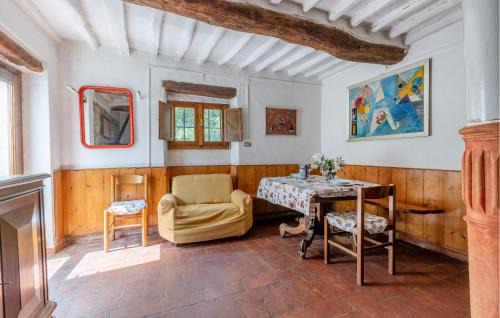 Pulicciano Apartment | Awesome Apartment In Castelfranco Piandiscò