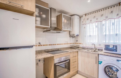 Cabanes Apartment | Awesome apartment in La Torre de la Sal