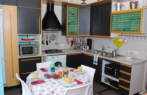 Nice City Centre Apartment | Awesome Apartament in Promenade - Nice sea view and private garden
