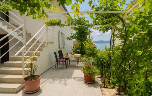 Pisak Apartment | Awesome Apartment In Pisak With Kitchen