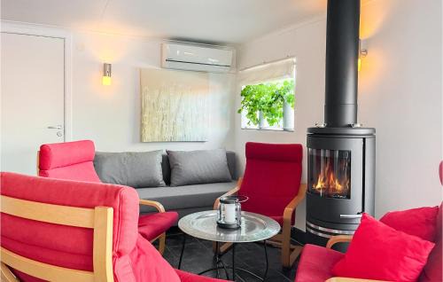 Sodra Vi Apartment | Awesome Apartment In Södra Vi With Wifi