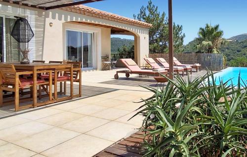Saint-Nazaire-de-Ladarez House | Awesome Home In St Nazaire De Ladarez