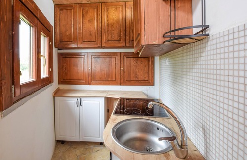 Cerchiara di Calabria House | Awesome home in Cerchiara di Calabria