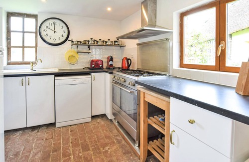Vieux-Pont-en-Auge House | Awesome home in St Pierre en Auge