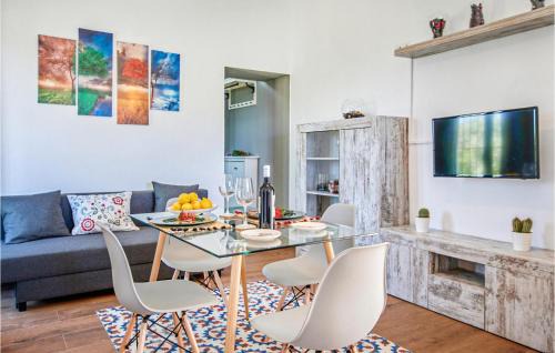 Constantina House | Awesome Home In Constantina With Wifi