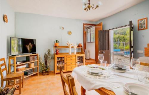 Calabazares House | Awesome Home In Cortegana With Wifi