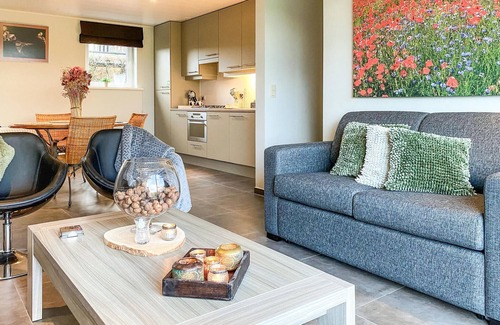 Nieuwkapelle House | Awesome home in Diksmuide with WiFi