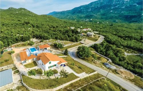 Kotlenice House | Awesome Home In Dugopolje With Wifi