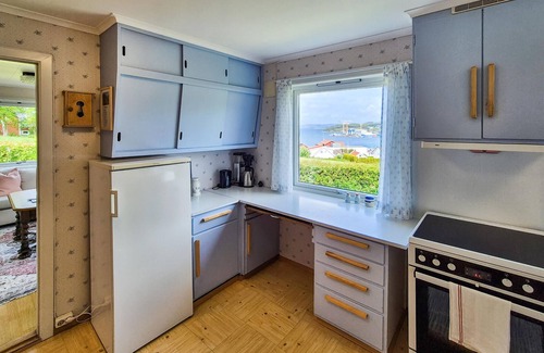 Fitjar House | Awesome home in Fitjar with WiFi