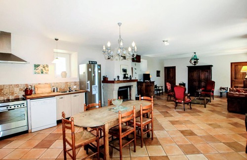 Flaviac House | Awesome home in Flaviac with WiFi