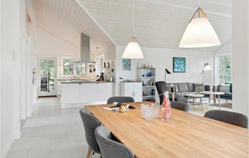 Udsholt Sand House | Awesome Home In Græsted With Wifi