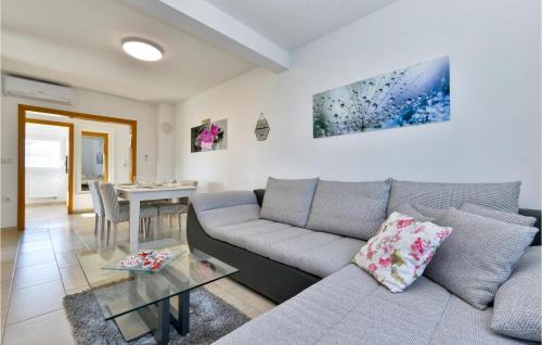 Brckovljani House | Awesome Home In Gracec With Sauna