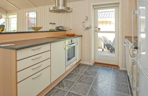 Flovt Strand House | Awesome home in Haderslev with WiFi