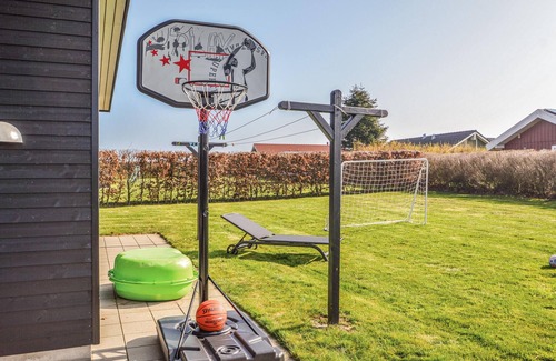 Flovt Strand House | Awesome home in Haderslev with sauna