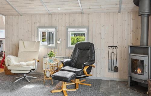 Flovt Strand House | Awesome Home In Haderslev With Kitchen