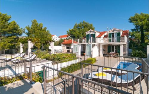 Cove Makarac (Milna) House | Awesome Home In Milna With Wifi