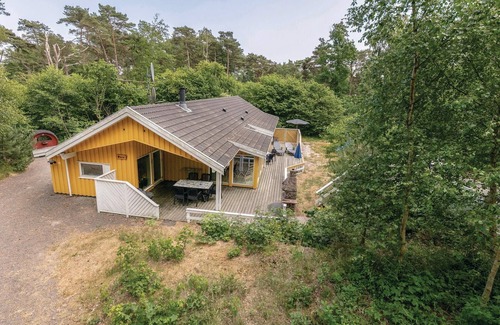 Spidsegard House | Awesome home in Nexø with sauna