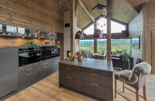 Kvam House | Awesome home in Norheimsund with sauna