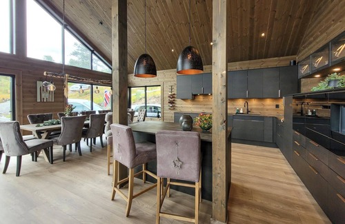 Kvam House | Awesome home in Norheimsund with sauna