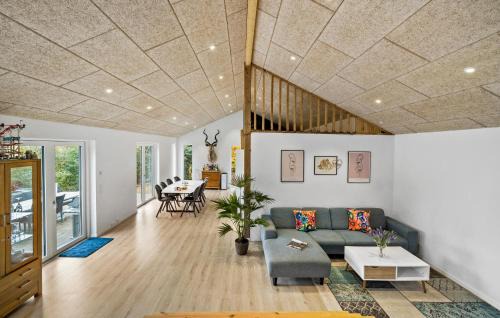 Olsted House | Awesome Home In Ølsted With Wifi