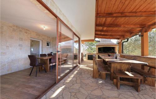 Novigrad House | Awesome Home In Pridraga With Wifi