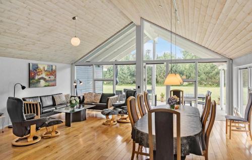 Rodby House | Awesome Home In Rødby With Sauna