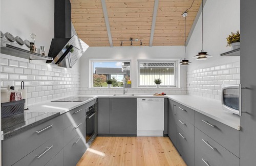 Spodsbjerg House | Awesome home in Rudkøbing with sauna