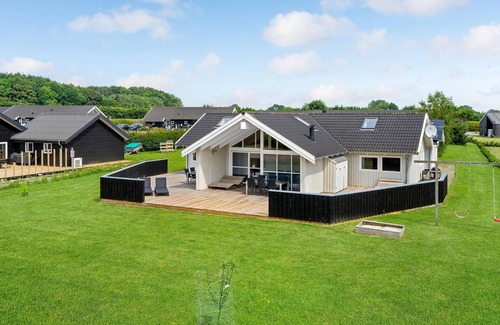 Spodsbjerg House | Awesome home in Rudkøbing with sauna