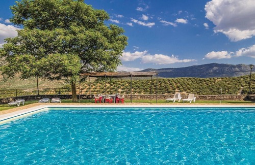 Rute House | Awesome home in Rute with kitchen