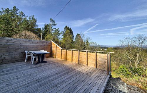 Radoy House | Awesome Home In Sletta With Wifi