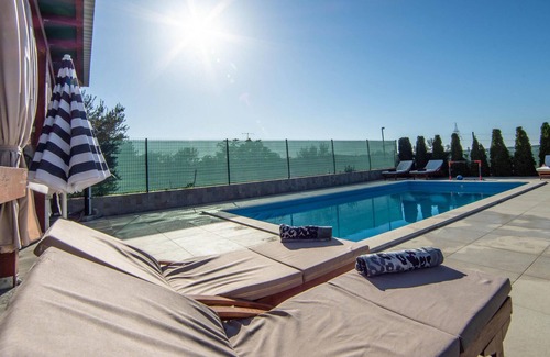 Dracevac House | Awesome home in Split with WiFi