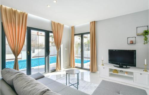 Kamen House | Awesome Home In Split With Wifi