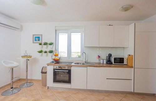 Sutivan House | Awesome home in Sutivan