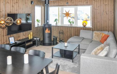 Syssleback House | Awesome Home In Sysslebäck With Sauna