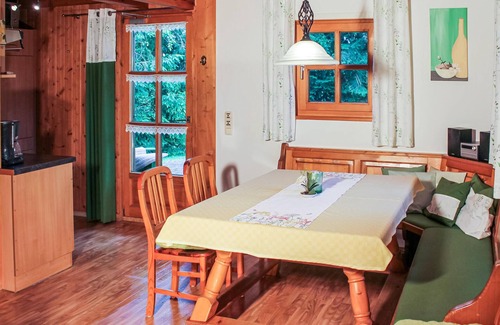 Waldmuenchen House | Awesome home in Waldmünchen with WiFi