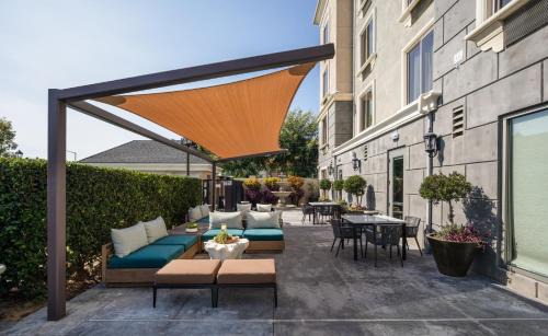 Downtown Village Hotel | Ayres Hotel Fountain Valley - Huntington Beach