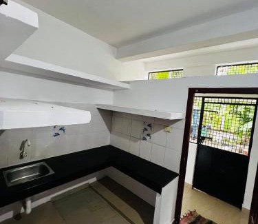 Chittilapilly Apartment | Aysha Apartment Guruvayur