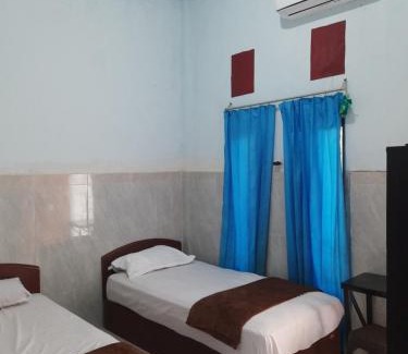 Pekutatan Hotel | Ayunda Stay & Hostel